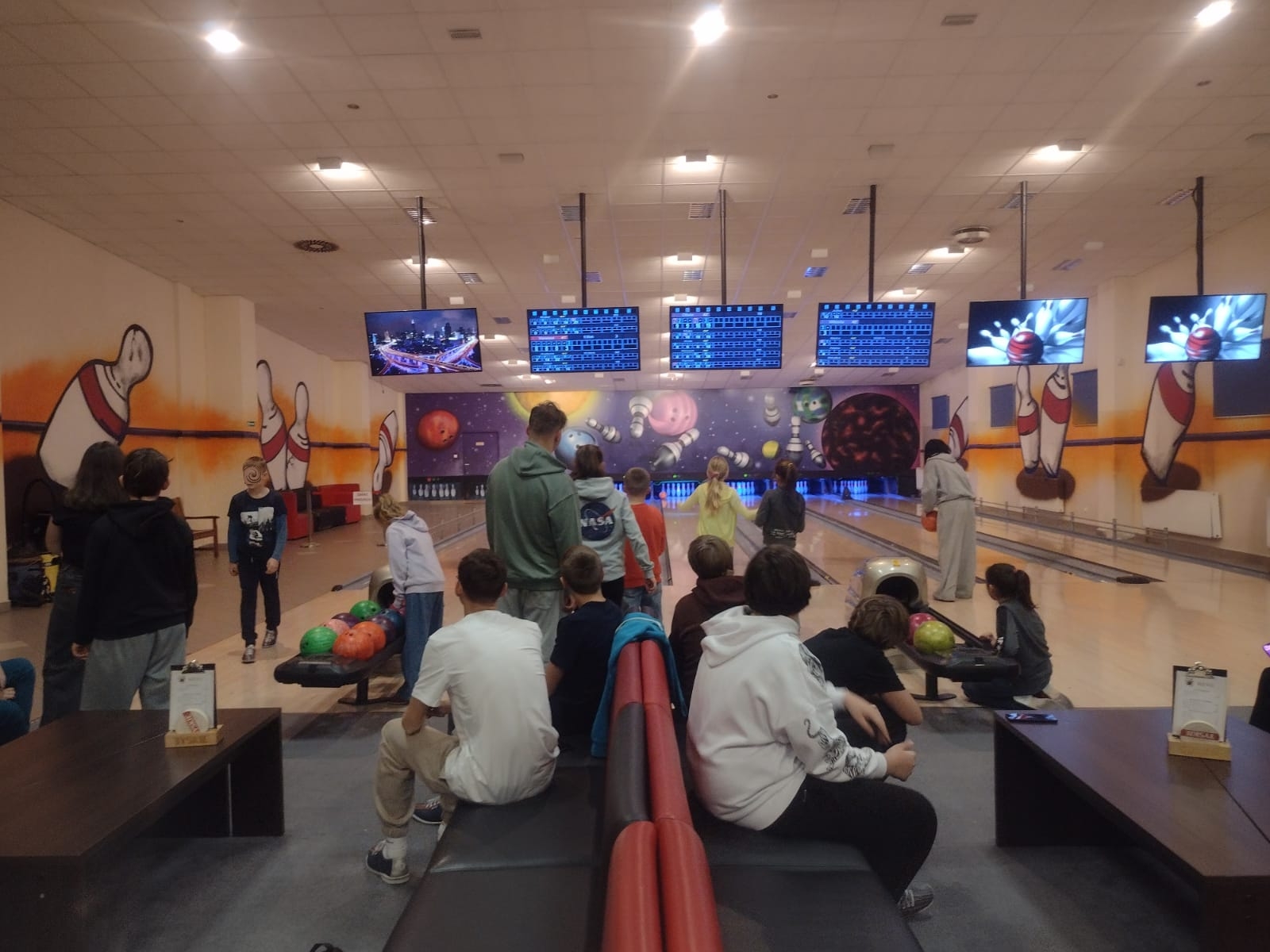 wyjście na kręgle dzieci z rodzin zastępczych